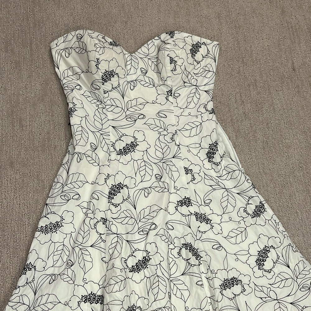Strapless sweetheart neckline summer dress!